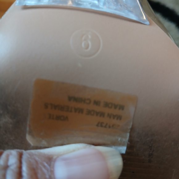 Fashion Nova Lucite Clear Cream Pumps Women's Size 9 - Picture 6 of 8